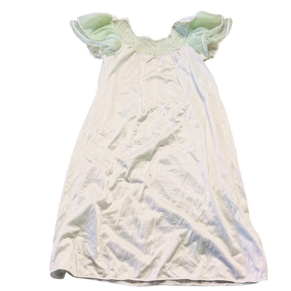 Vintage Pastel Green Puff Sleeve Night Gown Lace Details